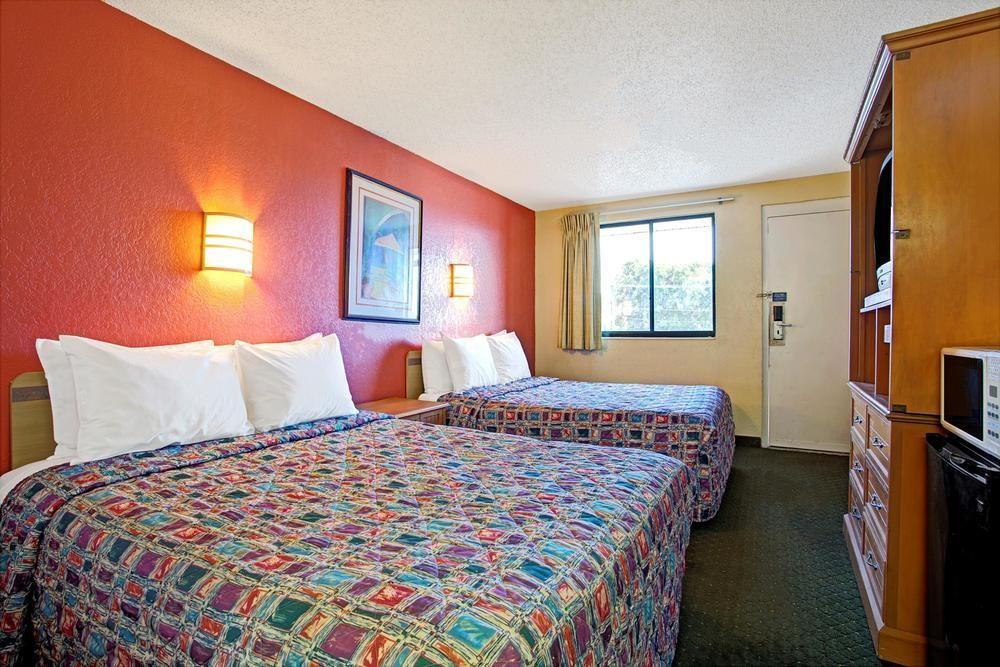 Rodeway Inn Fairgrounds-Casino Mango Exterior foto